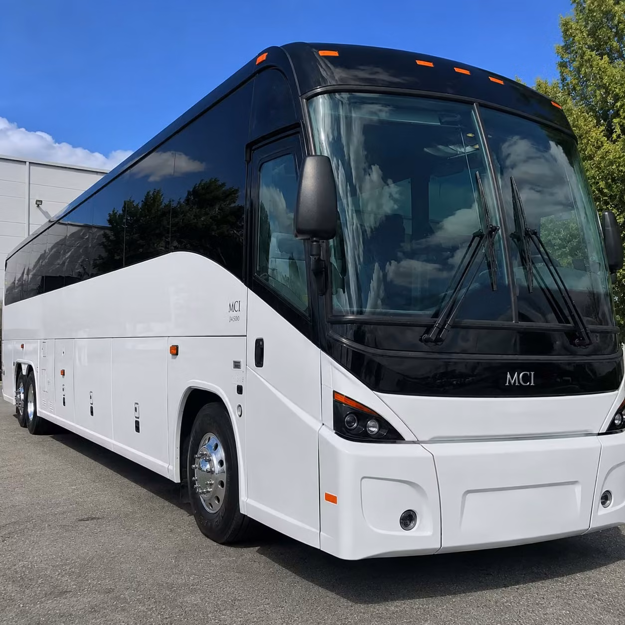 commuter shuttle services for glendale s booming sports and entertainment corridor