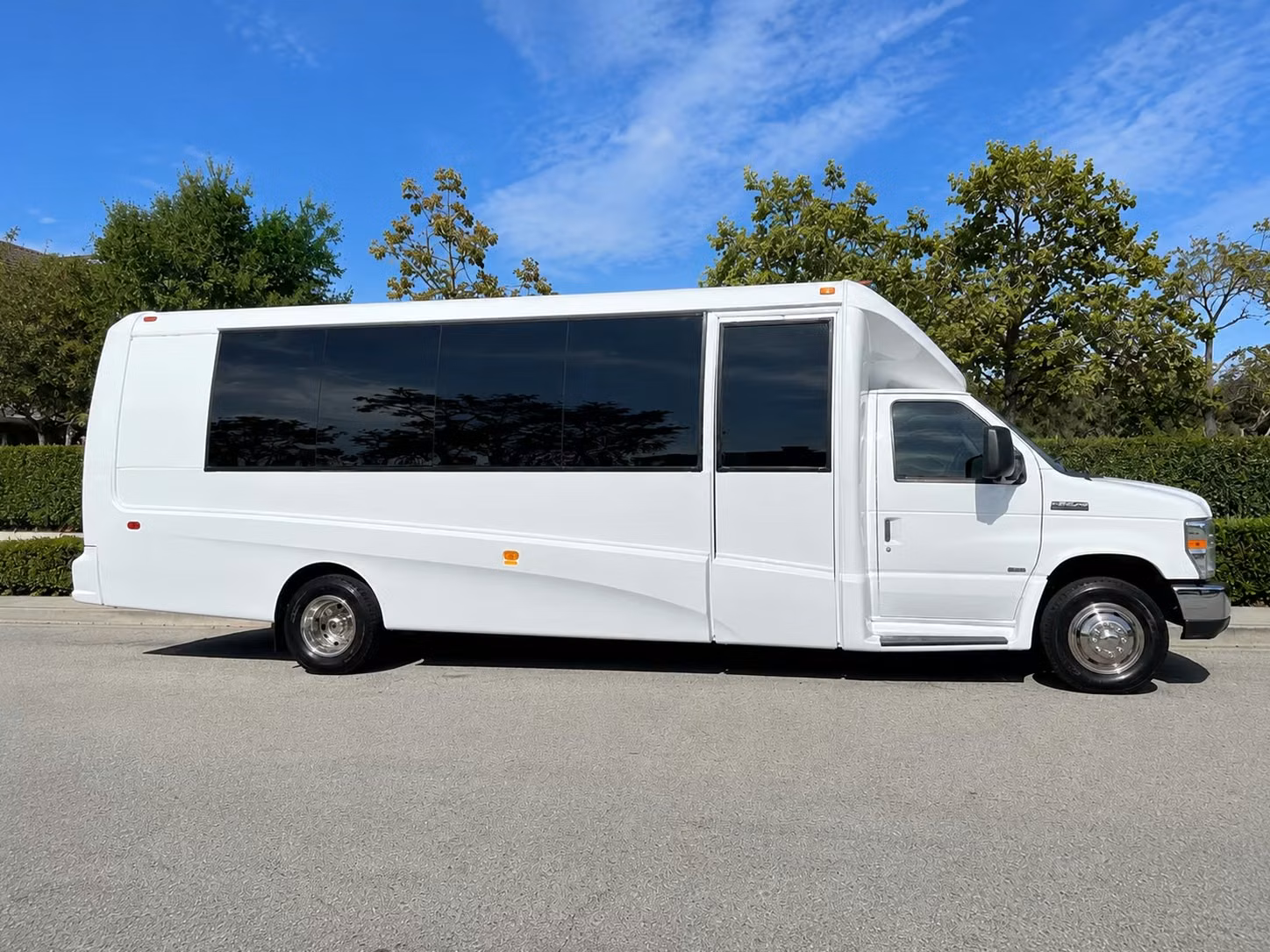 employee shuttle services in glendale